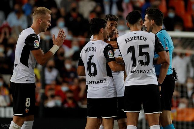 切尔西官方为韦斯利庆生 22年加盟至今只踢了32场